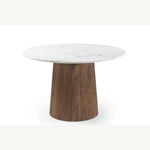 Marmoholz Scanno – Stół do jadalni | Biały Marmur & Brązowy Mango | Ø120 cm